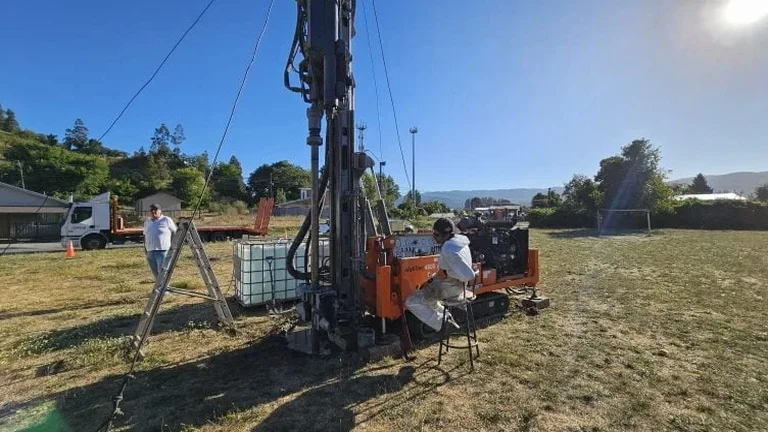 Fouille d’essai (puits d’exploration) à Rennes : reconnaître le sous-sol avant d’engager le béton